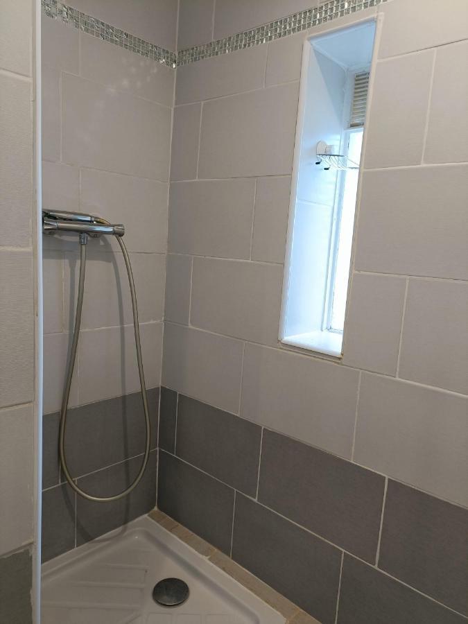 Un Bel Appartement Rez Jardin Parking Gratuit Vence Bagian luar foto
